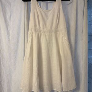 Eesome Women's White Sleeveless Midi Dress V-Back Slant Pockets Standard M